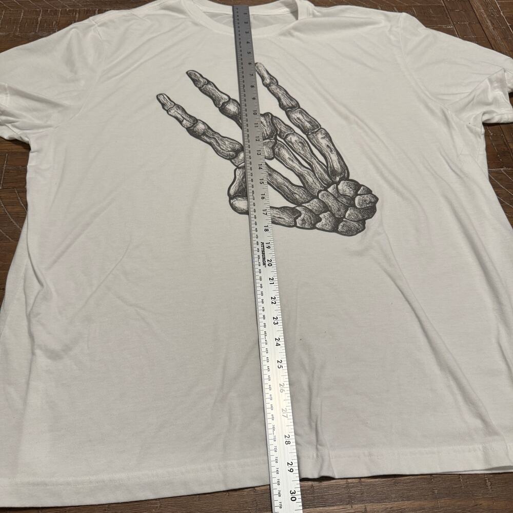 George 2XL 50-52 White T-Shirt with Skeleton Hand Shocker Rock On - Picture 2 of 5